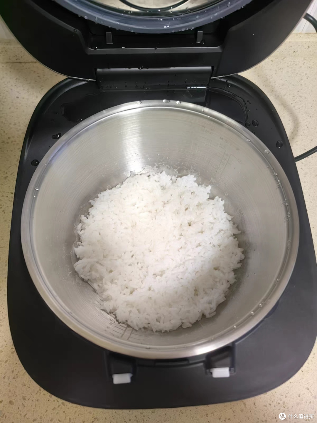 美的316L不锈钢内胆IH电饭煲