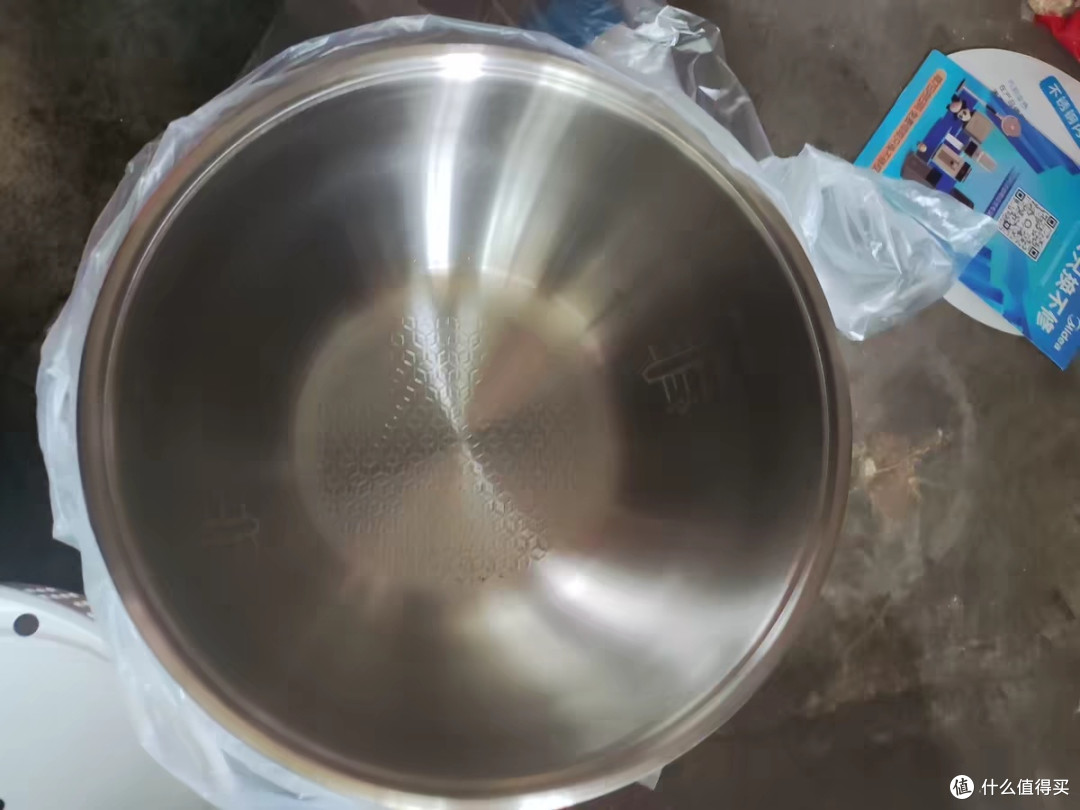 美的316L不锈钢内胆IH电饭煲