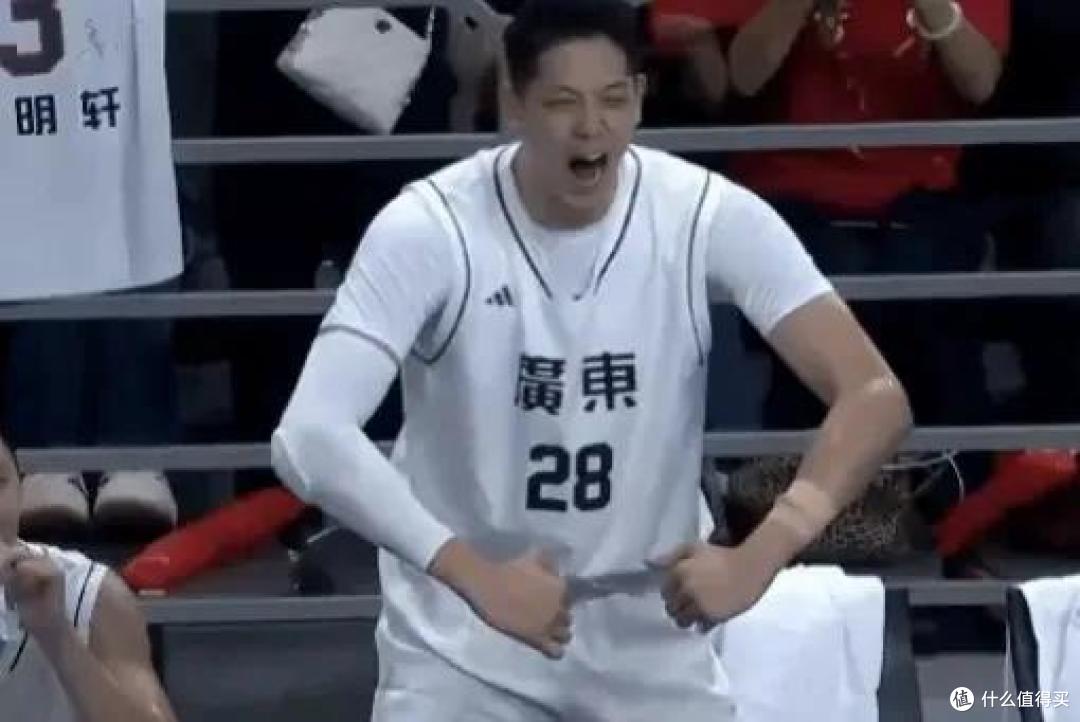 沈梓捷或将离开北控,给广东队抬价王少杰的原因?宏远可以捡漏吗