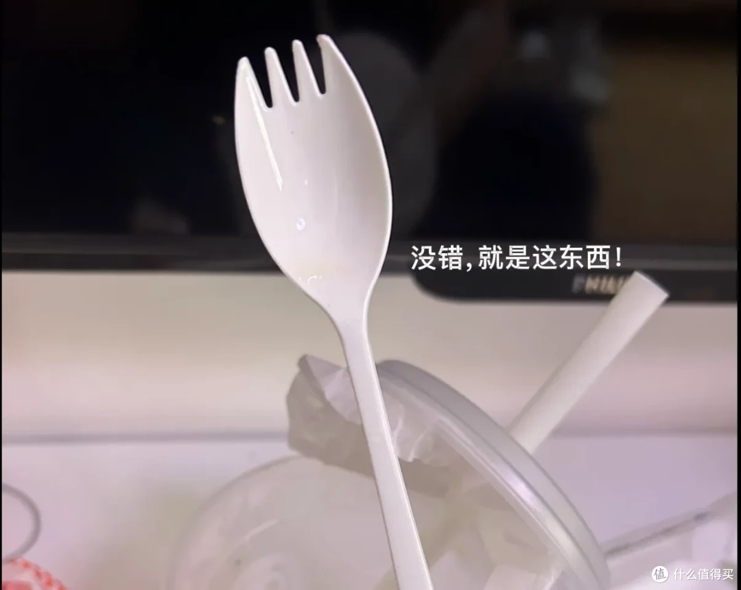 被网友的“桌边数据线收纳”圈粉了，思路一开，全是不要钱的操作