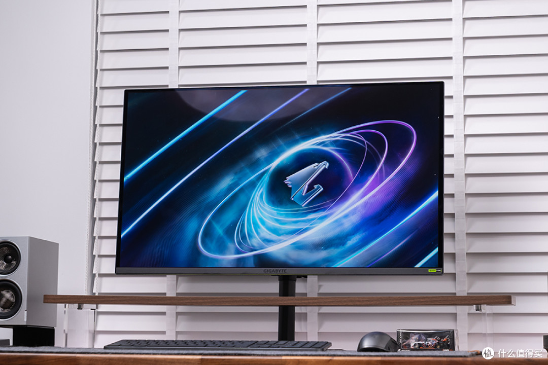 4K 240Hz QD-OLED 全能战士，技嘉 MO32U24 显示器评测