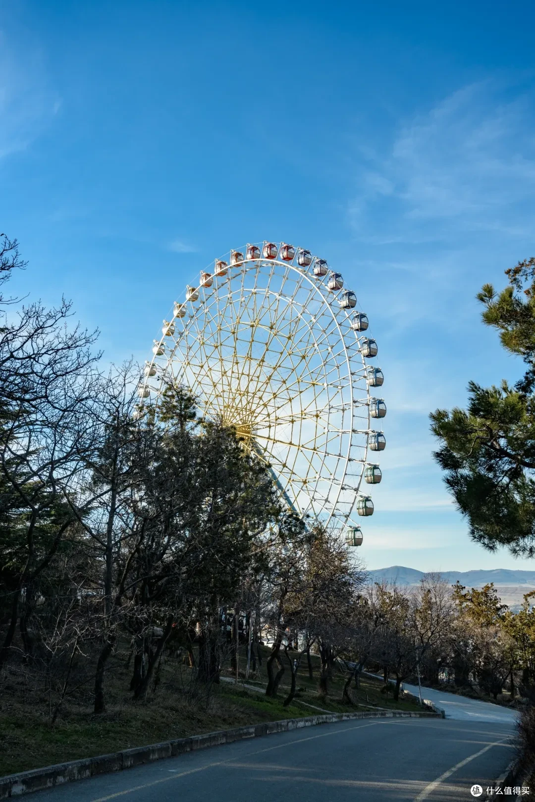 手捧微光，点亮第比利斯的夜 | Mtatsminda Park