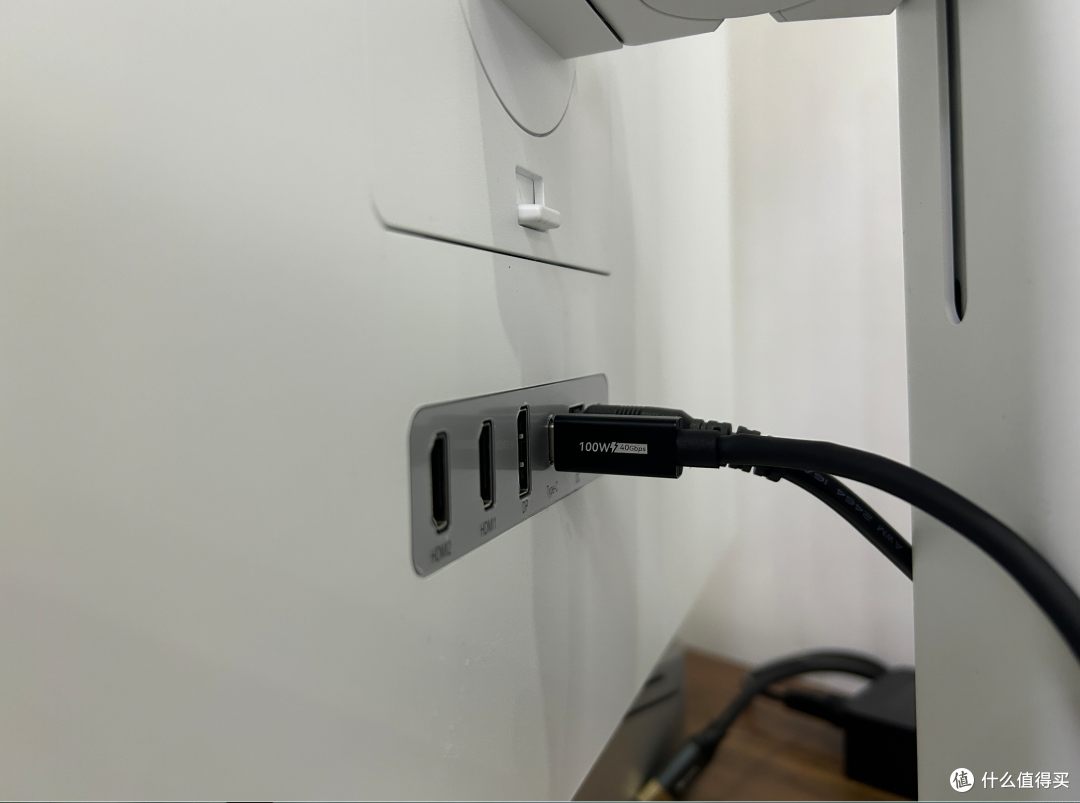 苹果色彩+4K 120Hz+90W一线通不到2000!618最值得买的专业显示器