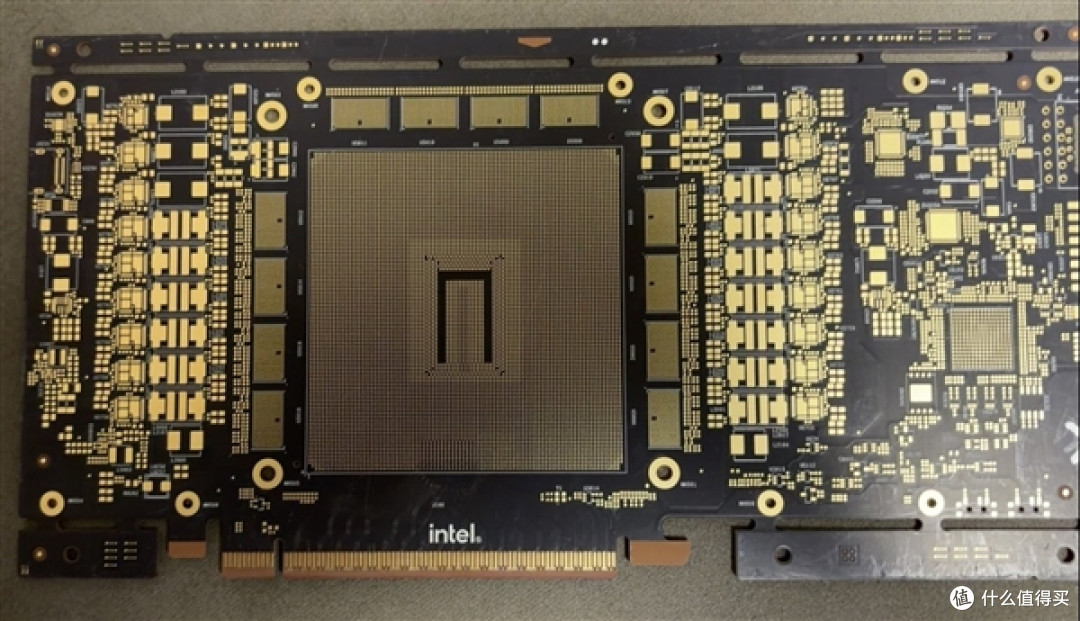 Intel 160GB新显卡曝光 专攻AI推理不玩游戏