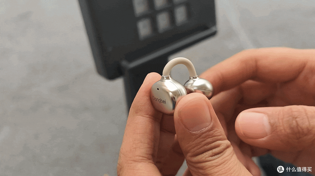 带AI翻译和录音转写的耳机?当贝Air1到底行不行