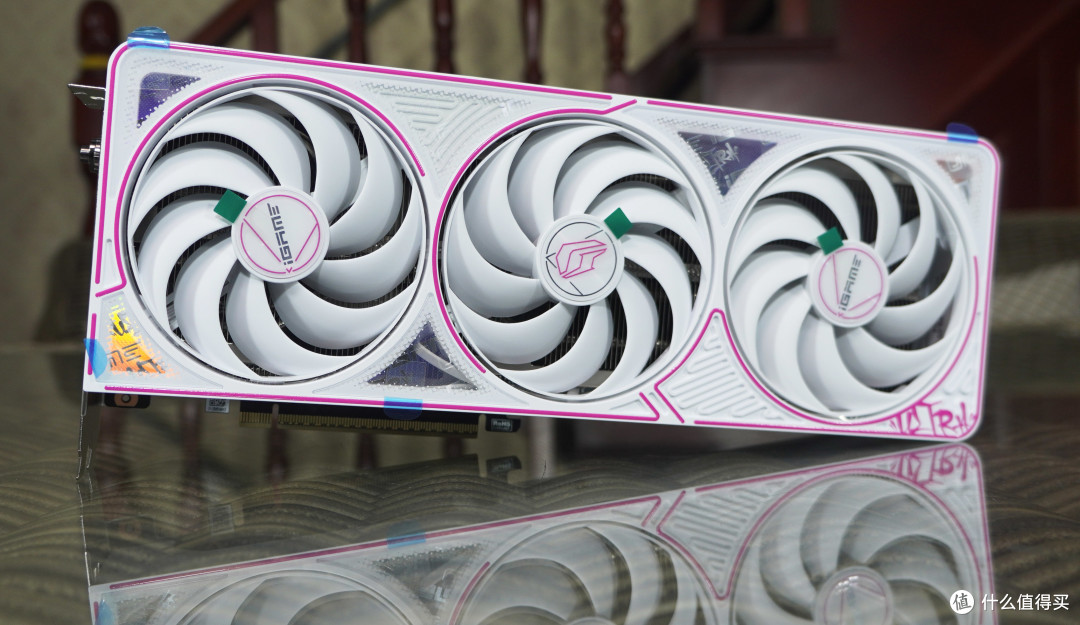 黑白双配色、背插可选,iGame RTX 5060 Ti Ultra W OC 装机实测