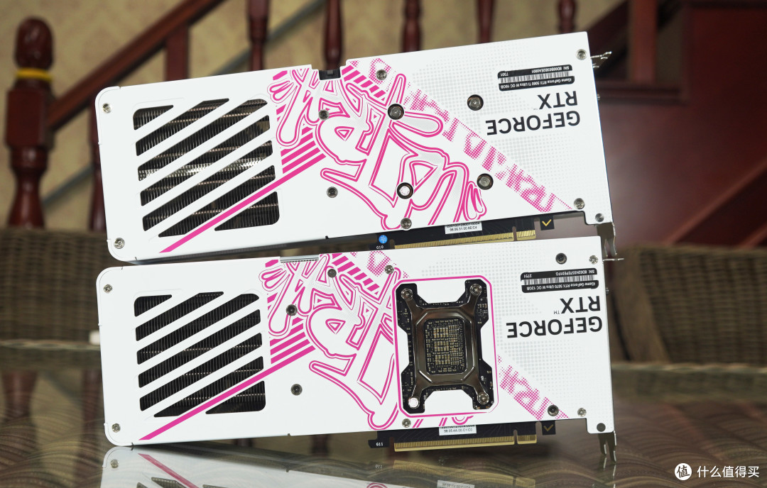 黑白双配色、背插可选,iGame RTX 5060 Ti Ultra W OC 装机实测