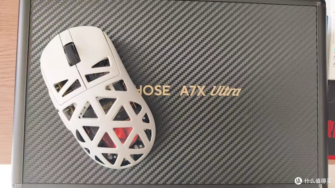桌面“白玉”,轻盈制胜:MCHOSE A7X Ultra