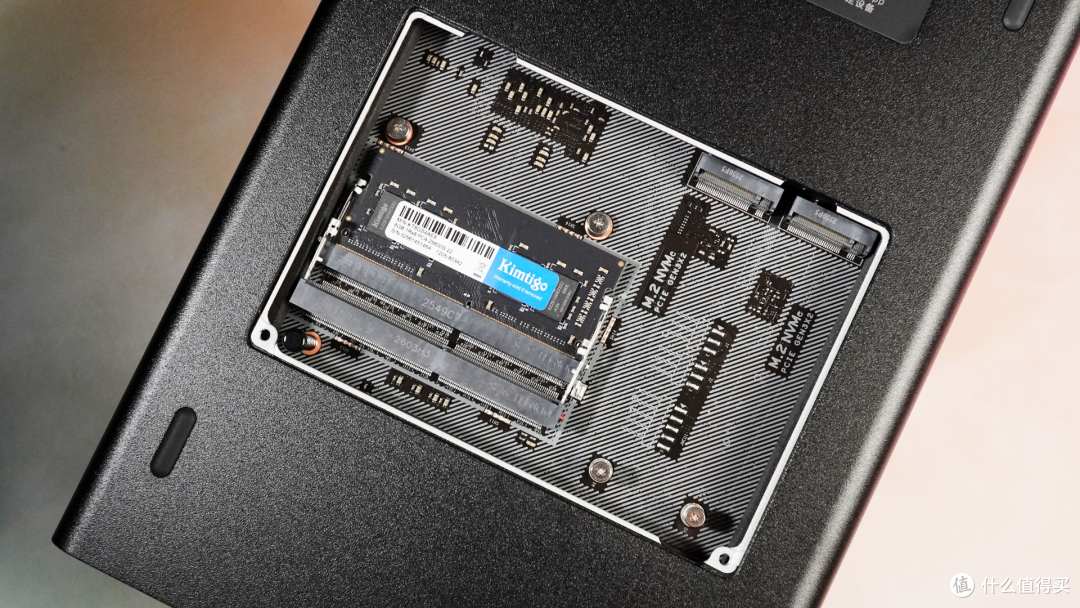 易用智能，AI加成 - 绿联DXP4800 GT