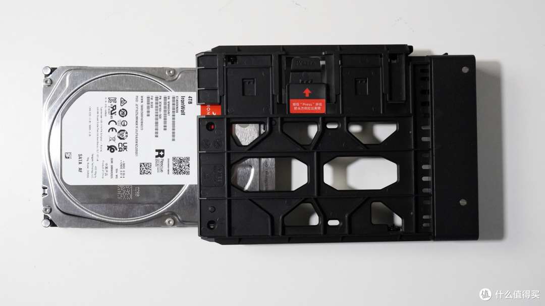 易用智能，AI加成 - 绿联DXP4800 GT