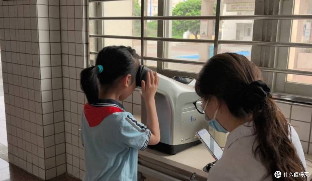 守护校园“睛”彩!东莞爱尔眼科获大岭山镇眼健康工作突出贡献奖