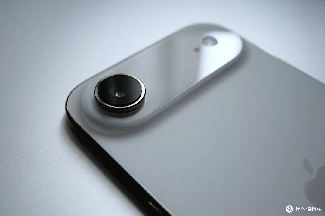 iPhone Air 深度实测|超薄钛金属,轻奢质感拉满!