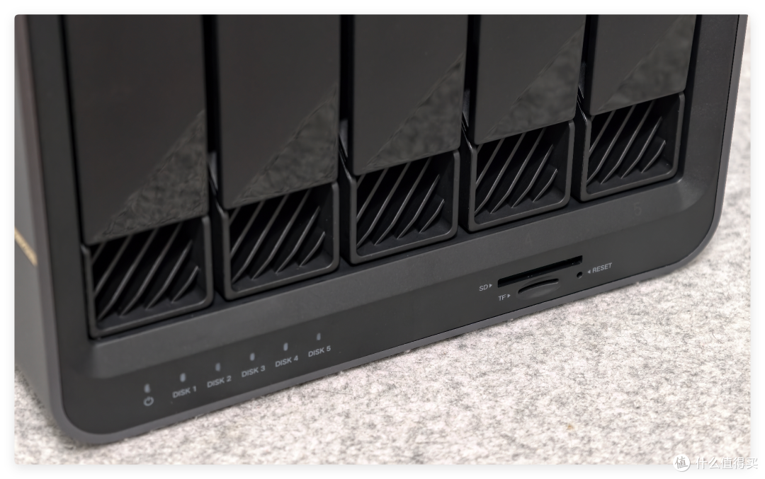 自带12路免费监控,5盘位新 NAS,海康存储 Mage50X 开箱