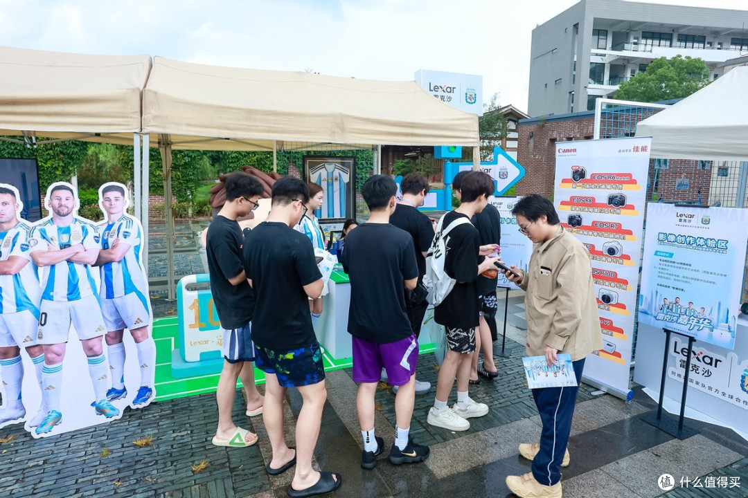 雷克沙×阿根廷队嘉年华燃动福州，冠军精神走进校园