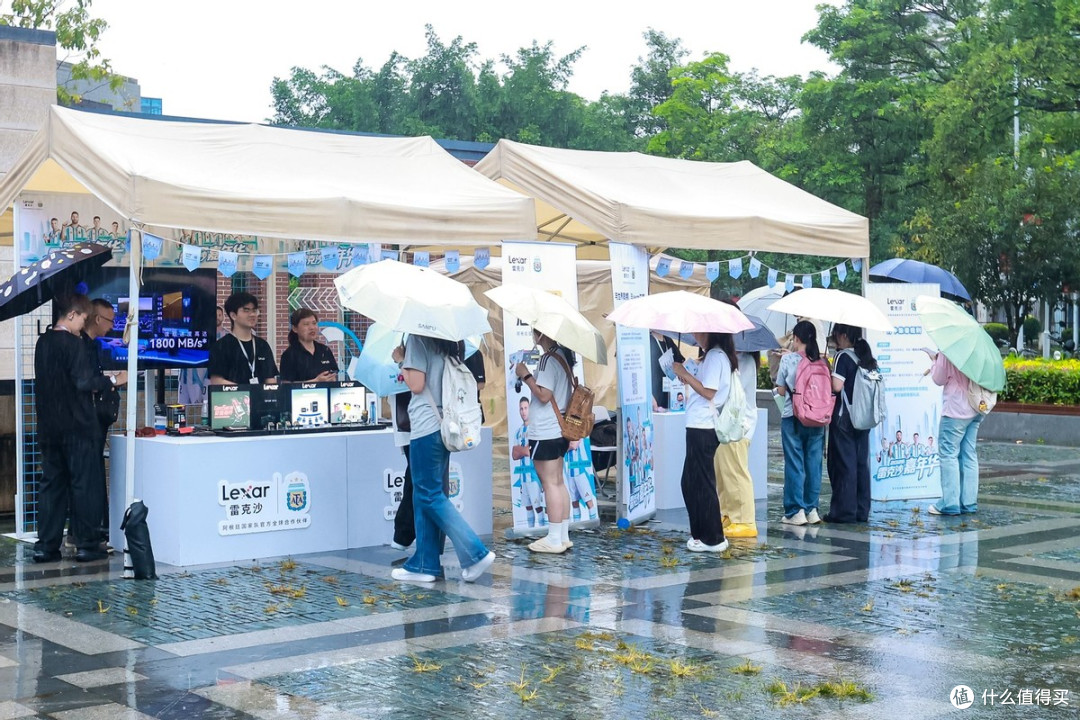 雷克沙×阿根廷队嘉年华燃动福州，冠军精神走进校园