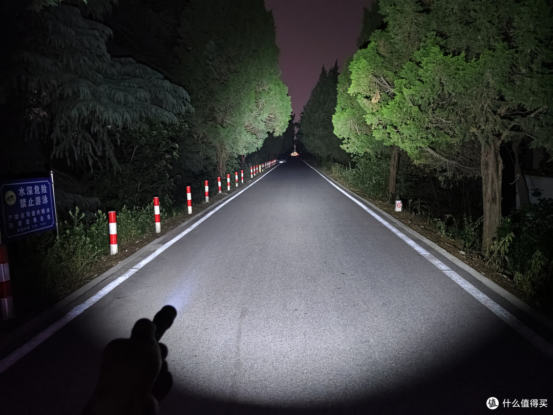 通勤路上的好伙伴,在路上M8 EDC迷你小手电体验