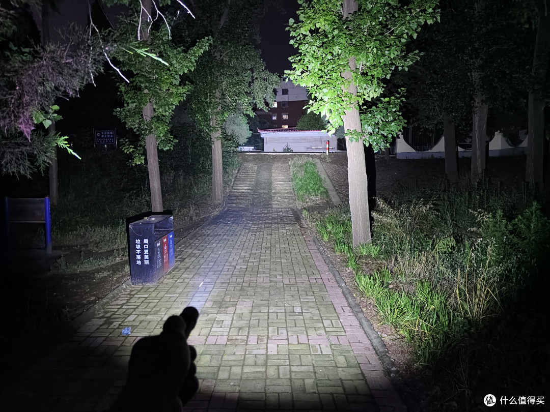 通勤路上的好伙伴,在路上M8 EDC迷你小手电体验