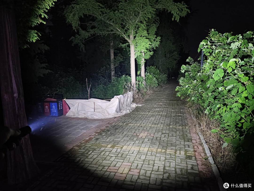 通勤路上的好伙伴,在路上M8 EDC迷你小手电体验