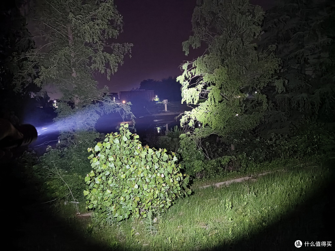 迷你小钢炮，实用更便携！Fenix菲尼克斯C16全能掌上强光手电体验
