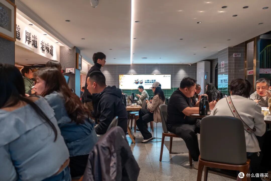 三个词形容这座长江边的美食之城:巨好吃!还没火?不应该啊。