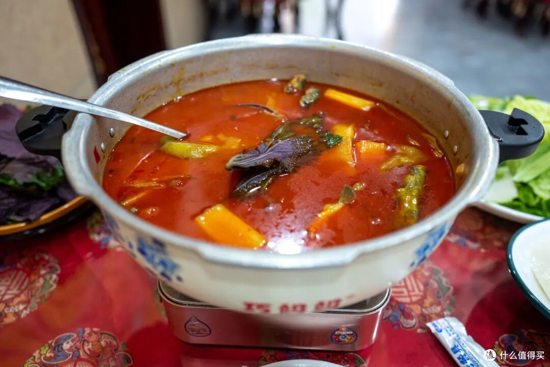 三个词形容这座长江边的美食之城:巨好吃!还没火?不应该啊。