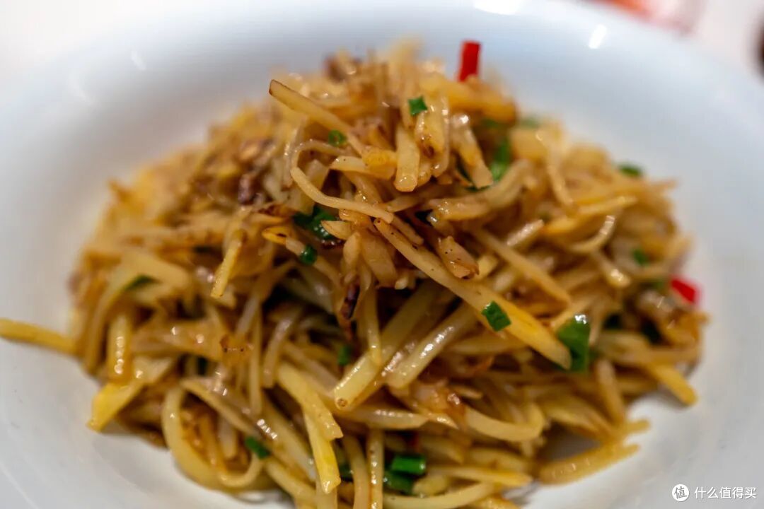 三个词形容这座长江边的美食之城:巨好吃!还没火?不应该啊。