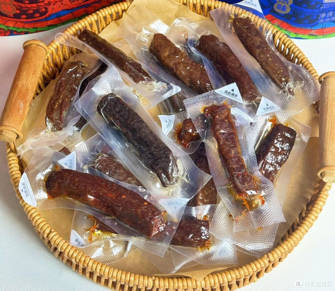 豁尔臣牛肉干,看球越嚼越香