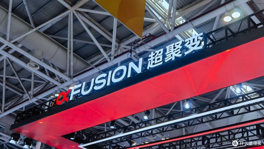 堆卡时代终结:AI算力基础设施迎来“系统重构”时刻