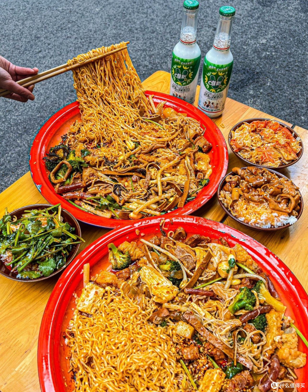 城市美食寻味|人均20元封神的成都干拌麻辣烫