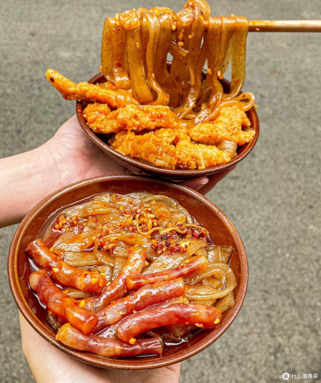城市美食寻味|人均20元封神的成都干拌麻辣烫
