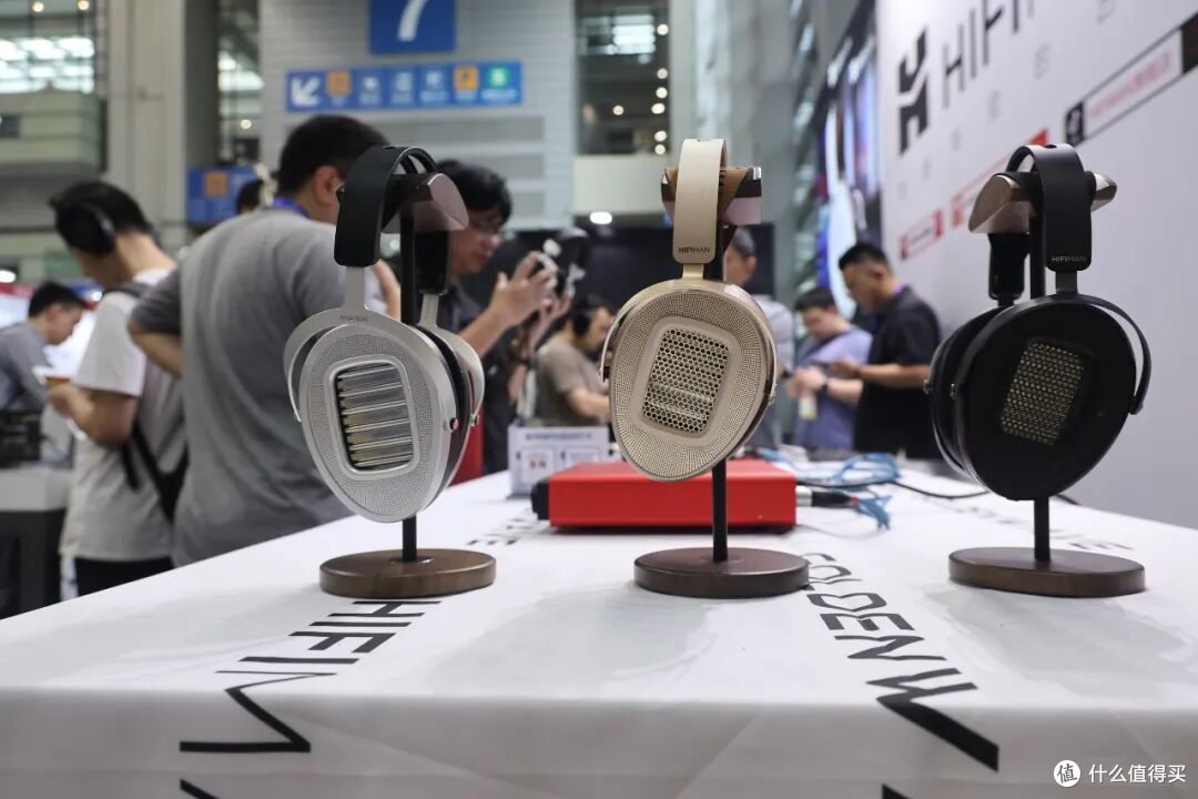耳边前线 | 和小公举一起回顾深圳国际耳机展的新品!