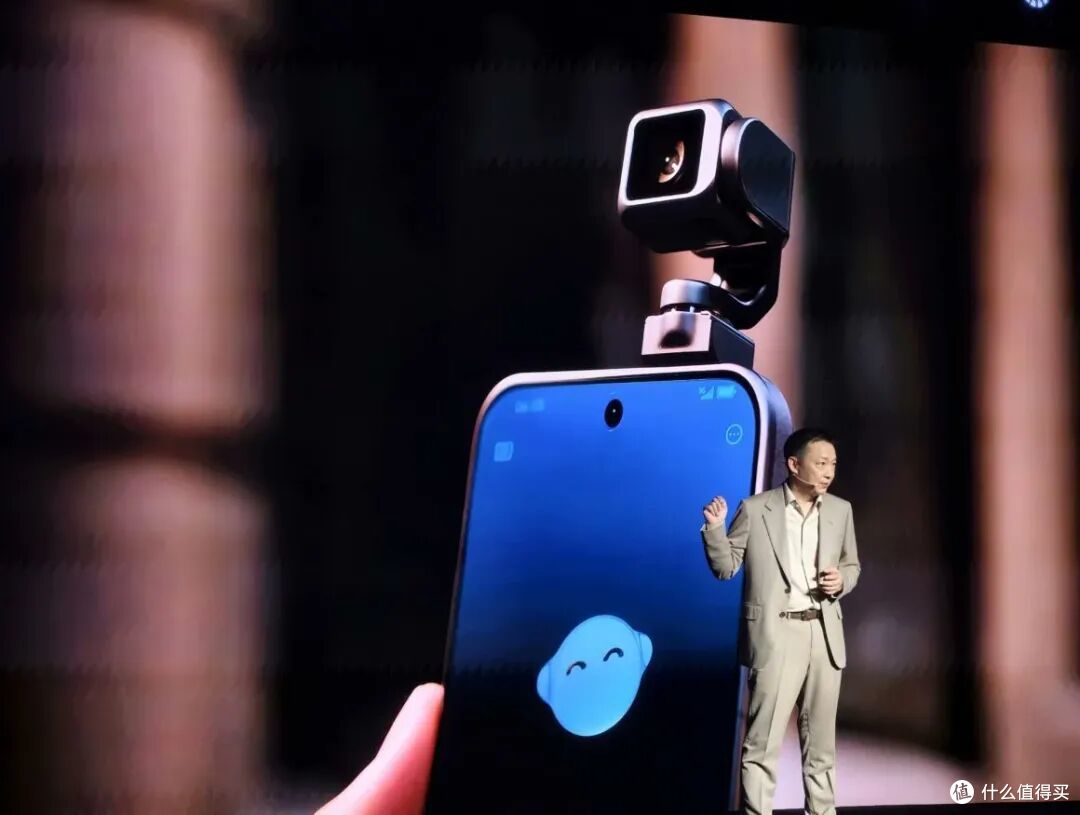 全球首款!荣耀Robot Phone太离谱了