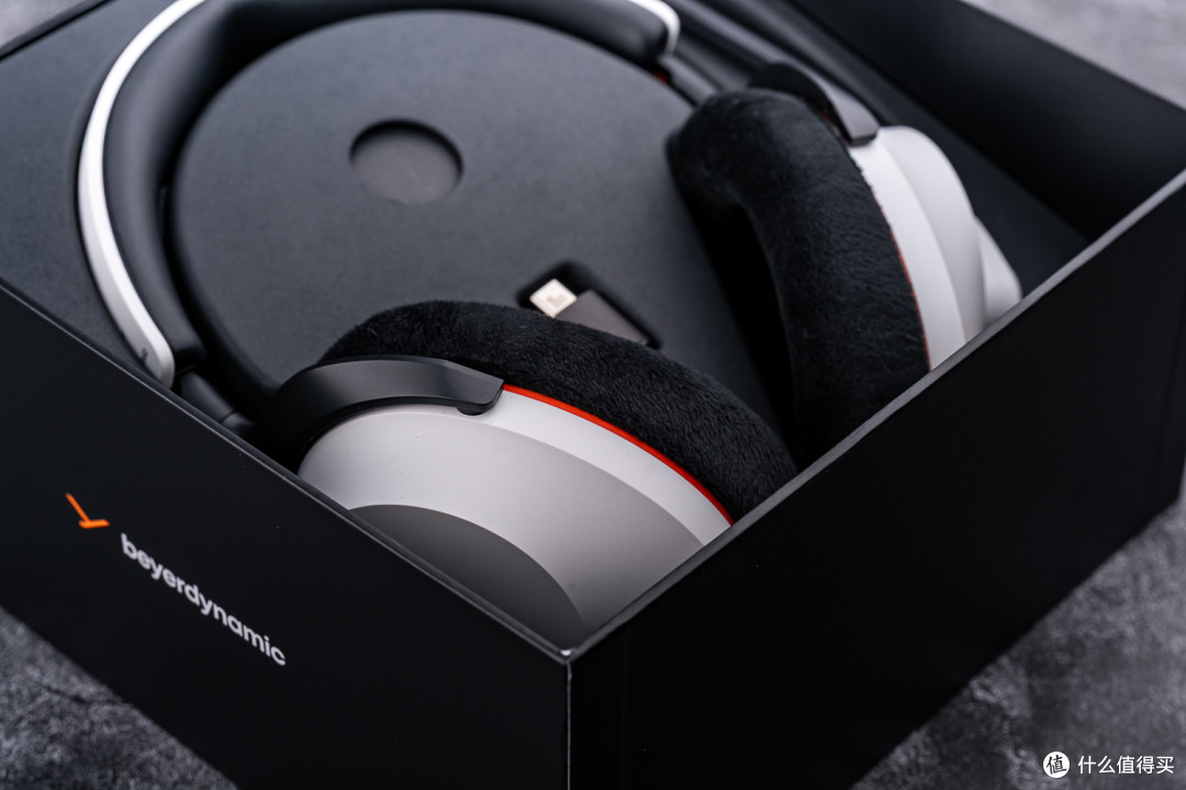 无线游戏头戴的毕业之选——拜雅 MMX 230 wireless