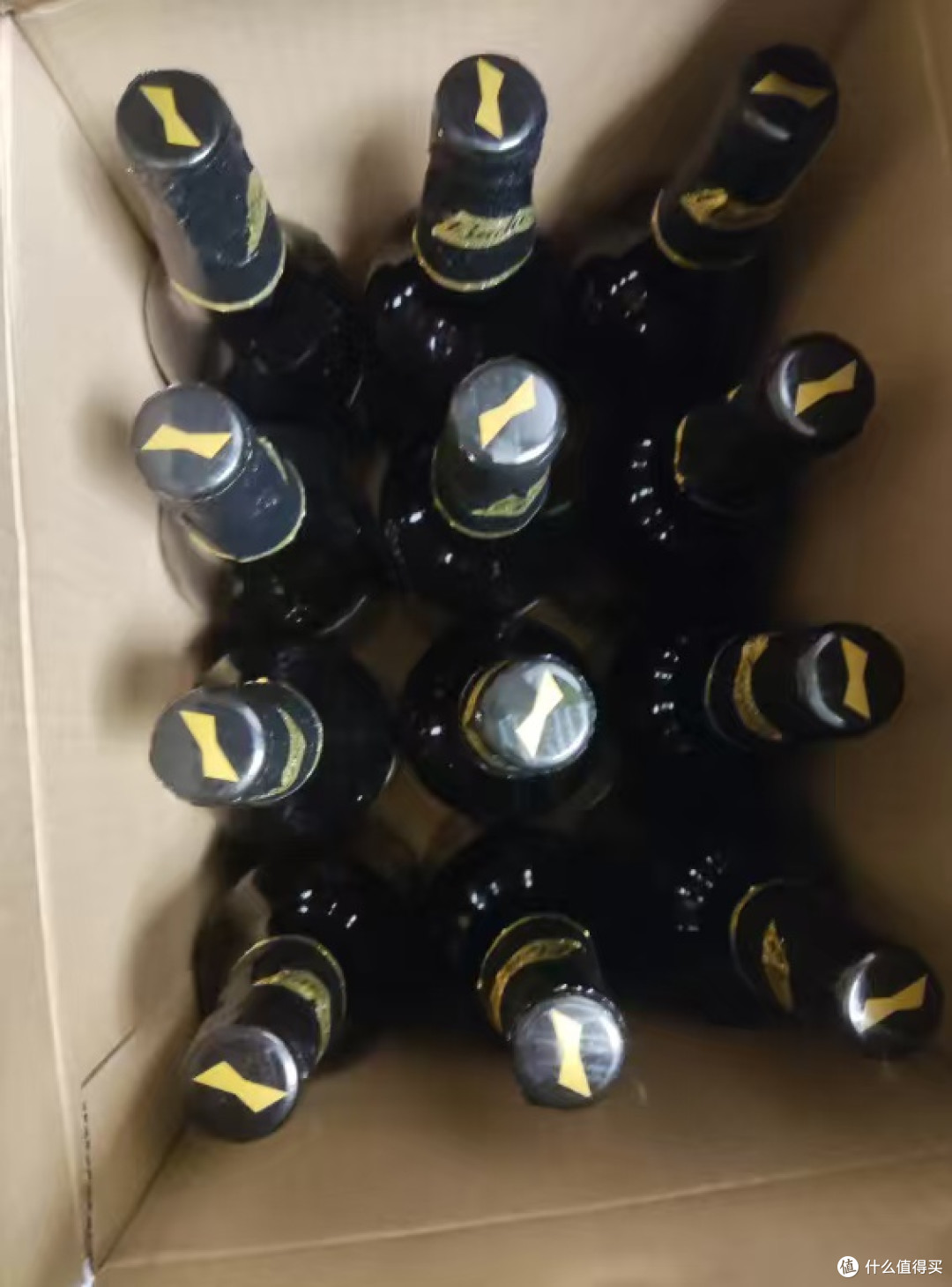 百威黑金烈性啤酒:看球吃虾的硬核之选