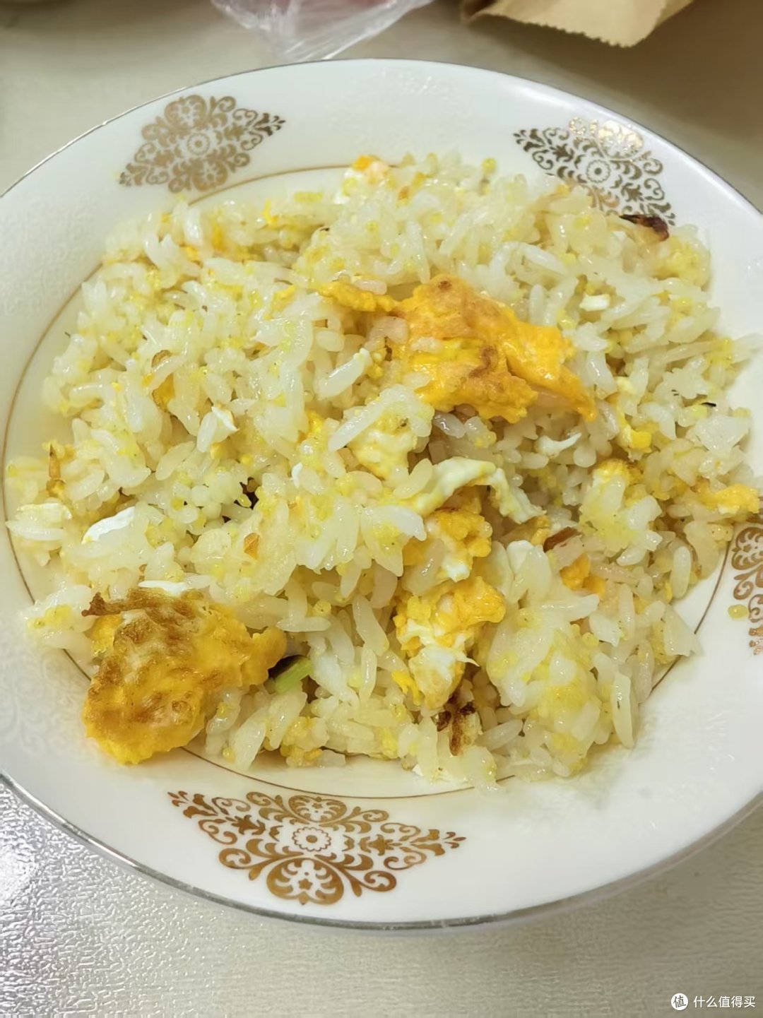 炒出来的米饭晶莹剔透，弹力十足