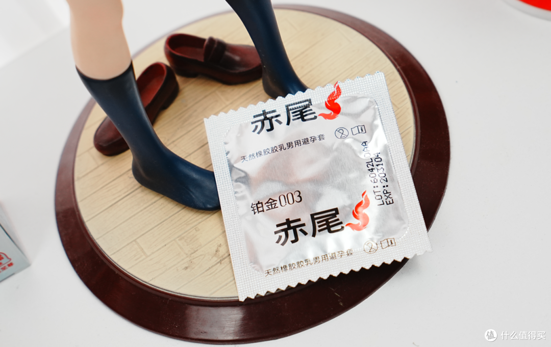 薄韧润贴全都要!赤尾避孕套实测,刷新亲密体验真高潮