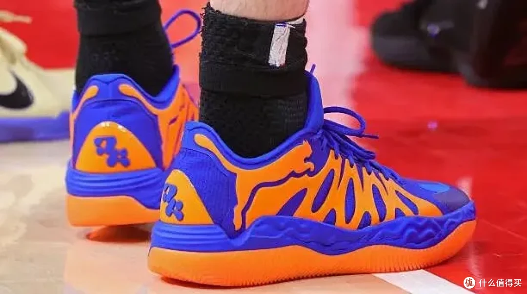 【NBA每日上脚】UA要是留住库里,他会上脚吗?