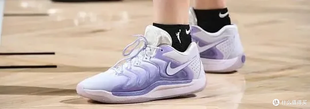 【NBA每日上脚】UA要是留住库里,他会上脚吗?