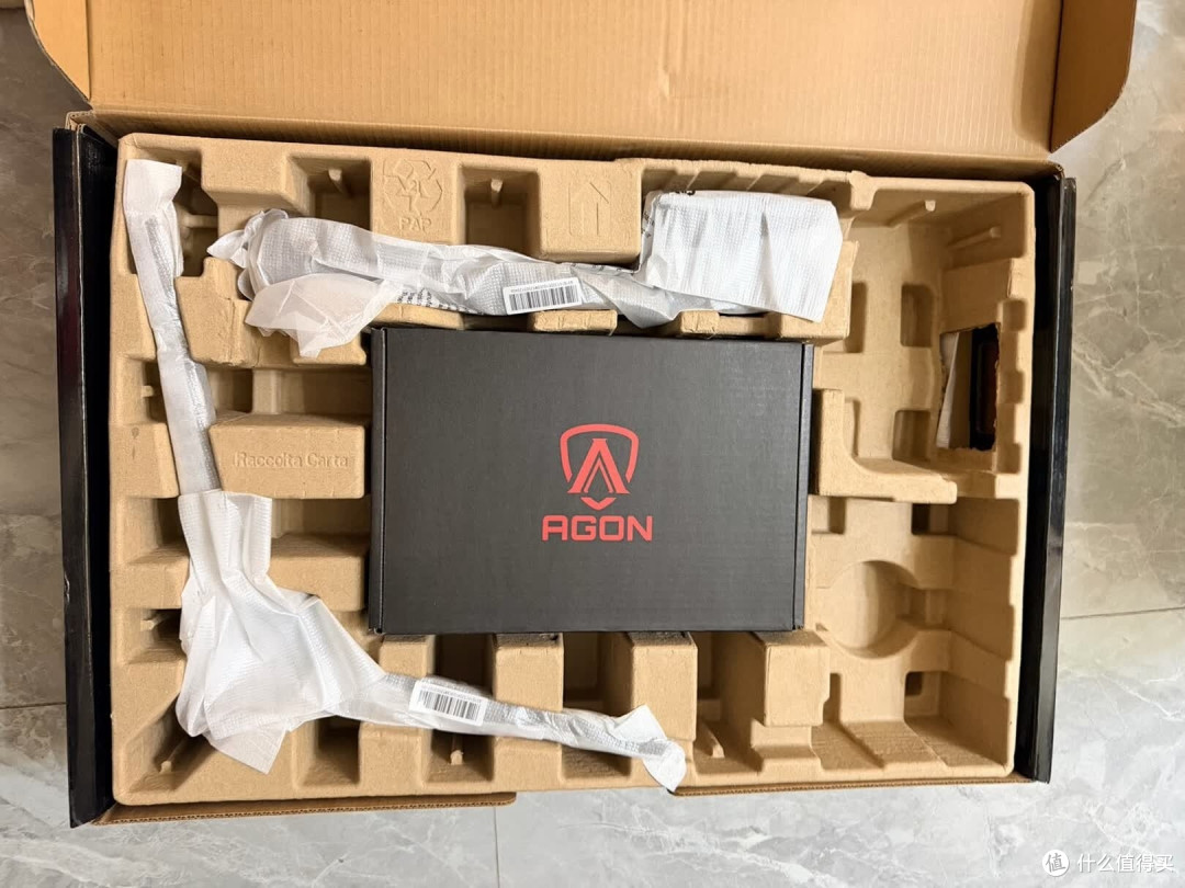 爱攻AGON：高刷电竞显示器选购指南