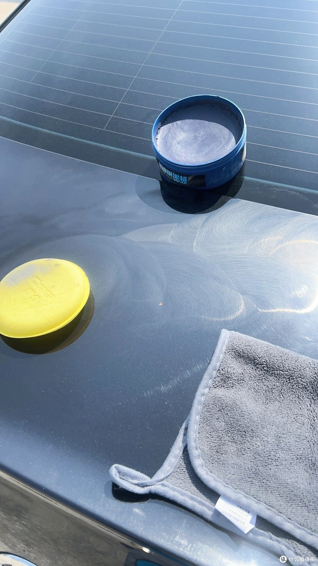 白色SUV专用固蜡使用体验