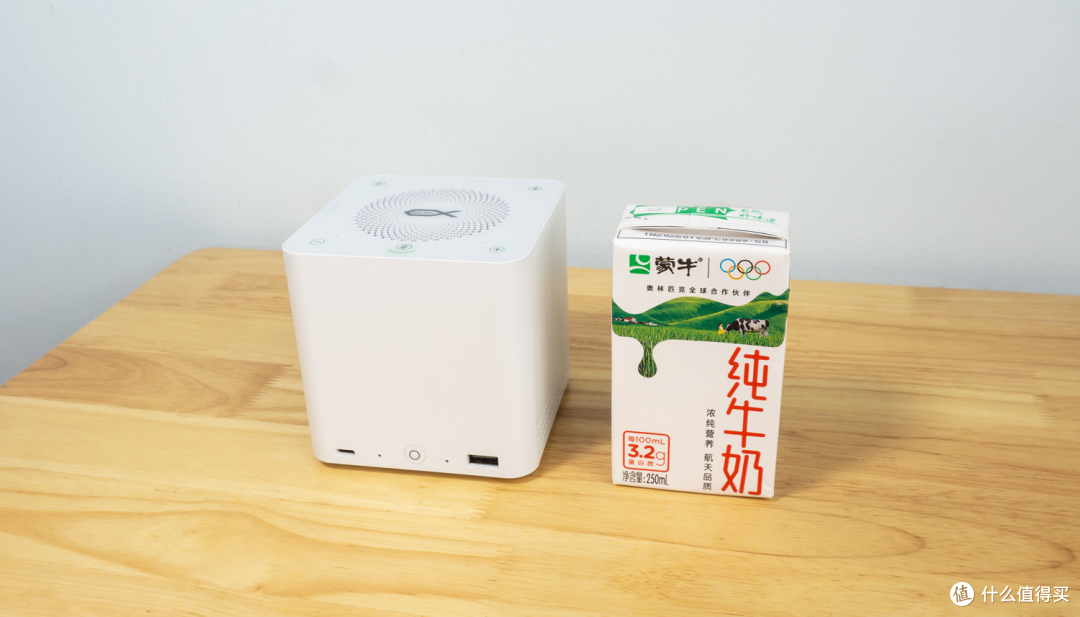 一根线搞定所有!零刻Mate Pro让我的桌面从此告别杂乱