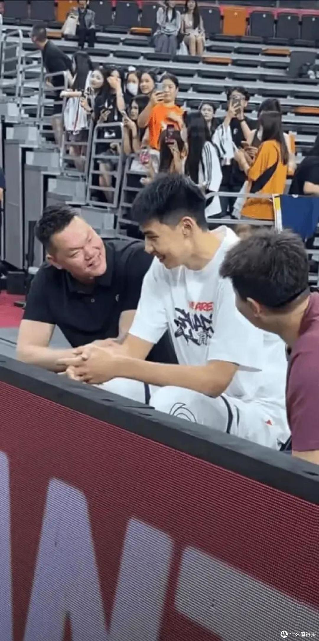 广东队更需要徐昕?因王少杰离队加新外援政策,下半场看本土实力