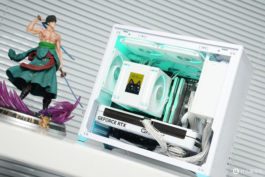 Ultra7+RTX 5070+未知玩家P80装机体验：白色小钢炮，体验很丝滑