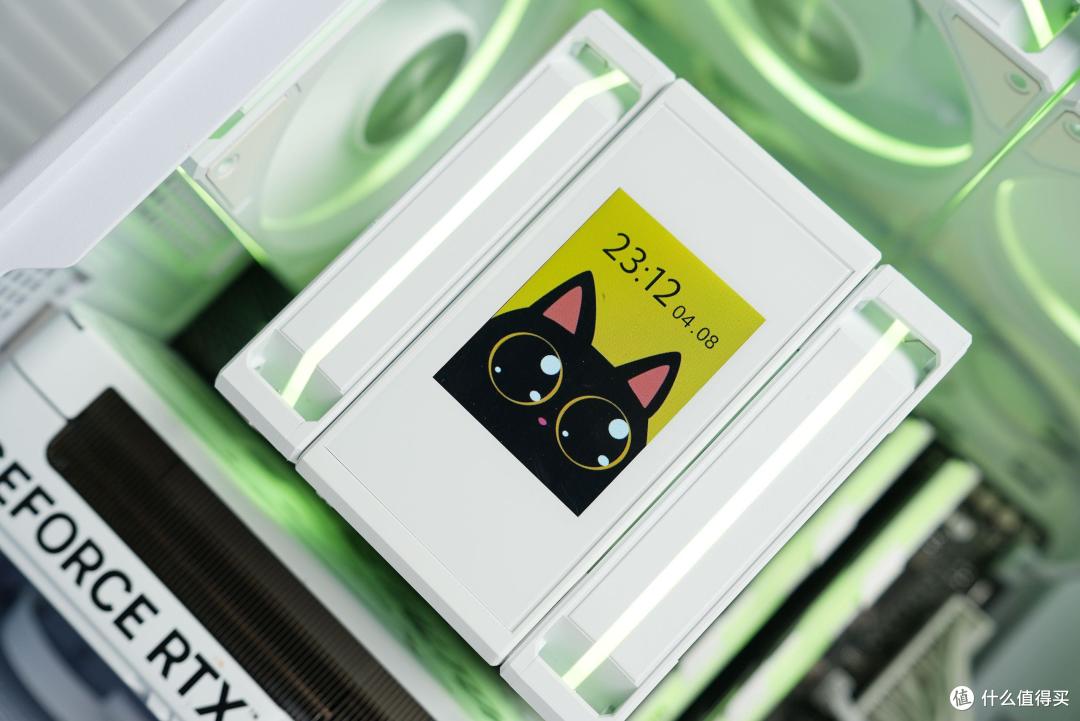 Ultra7+RTX 5070+未知玩家P80装机体验：白色小钢炮，体验很丝滑