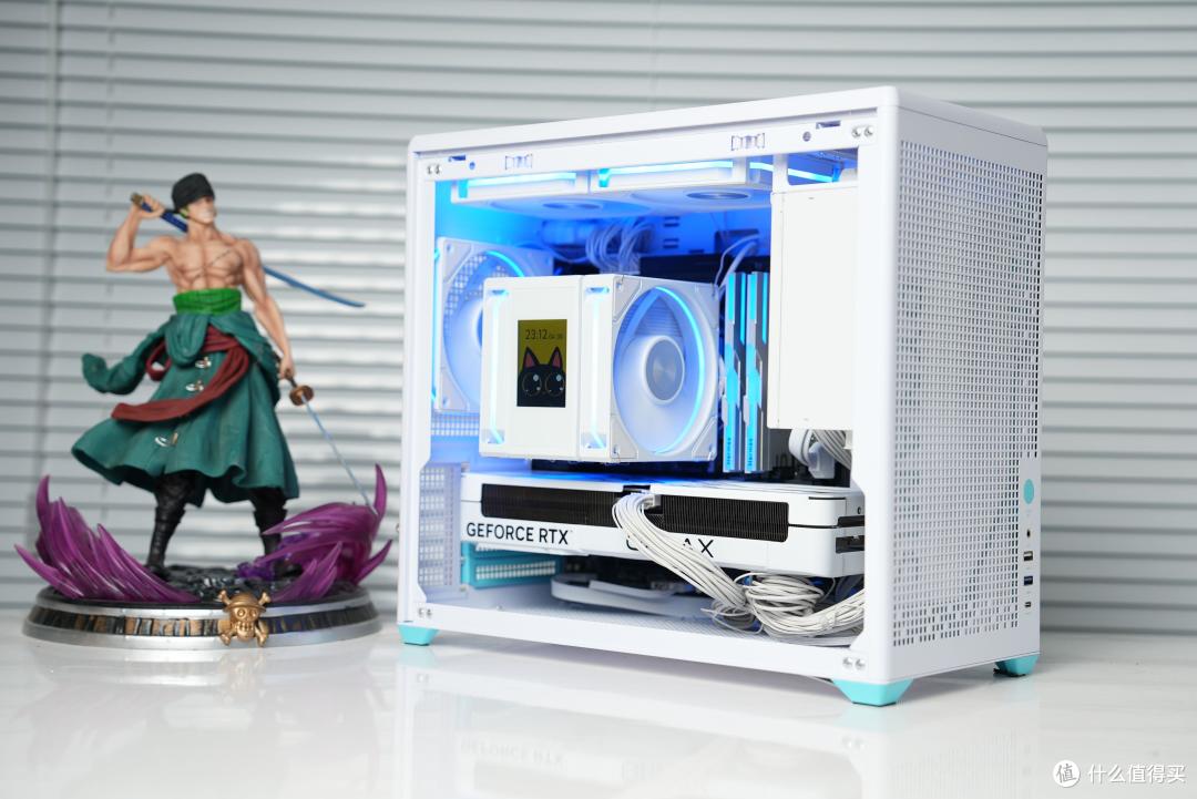 Ultra7+RTX 5070+未知玩家P80装机体验：白色小钢炮，体验很丝滑