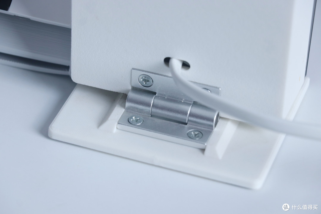 自制桌面控制器成本极低:领普S5触屏开关+86底盒