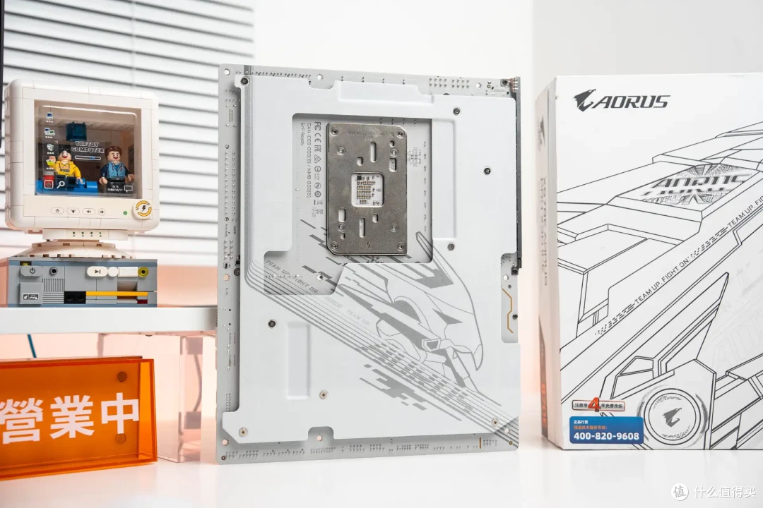 单内存条也能愉快玩耍？技嘉X870E X3D电竞冰雕主板实测