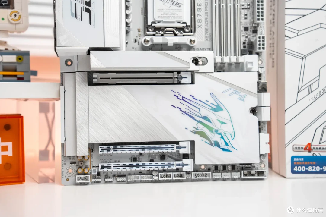 单内存条也能愉快玩耍？技嘉X870E X3D电竞冰雕主板实测