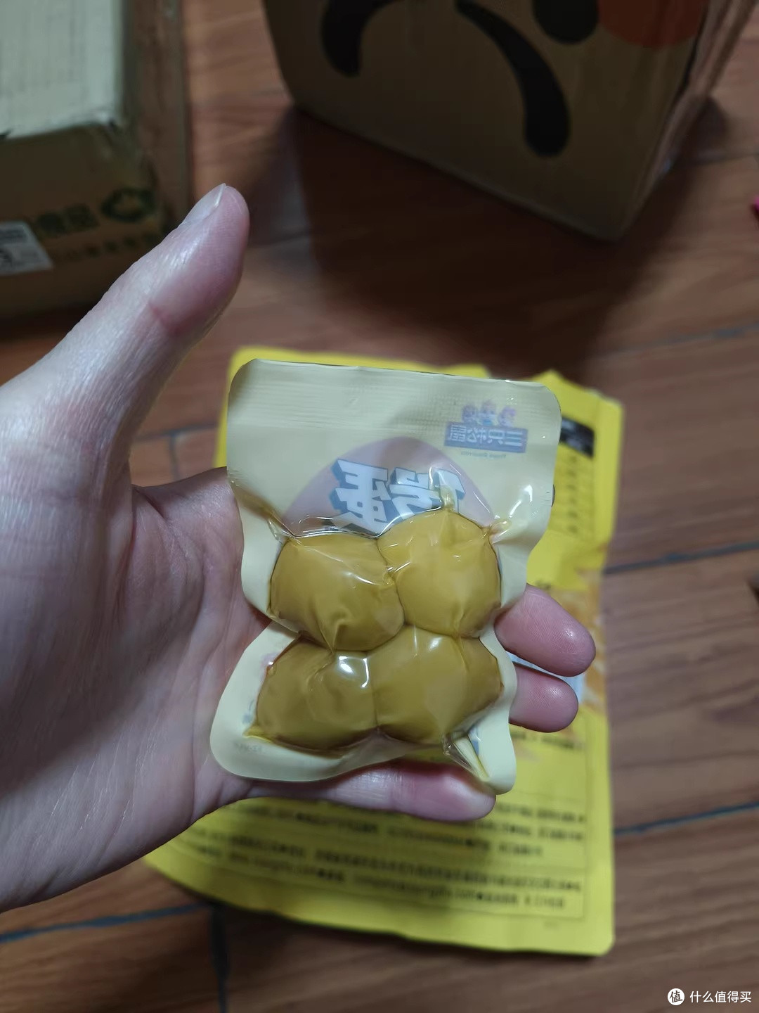 沙发、啤酒和三只松鼠鹌鹑蛋:我的看球固定节目