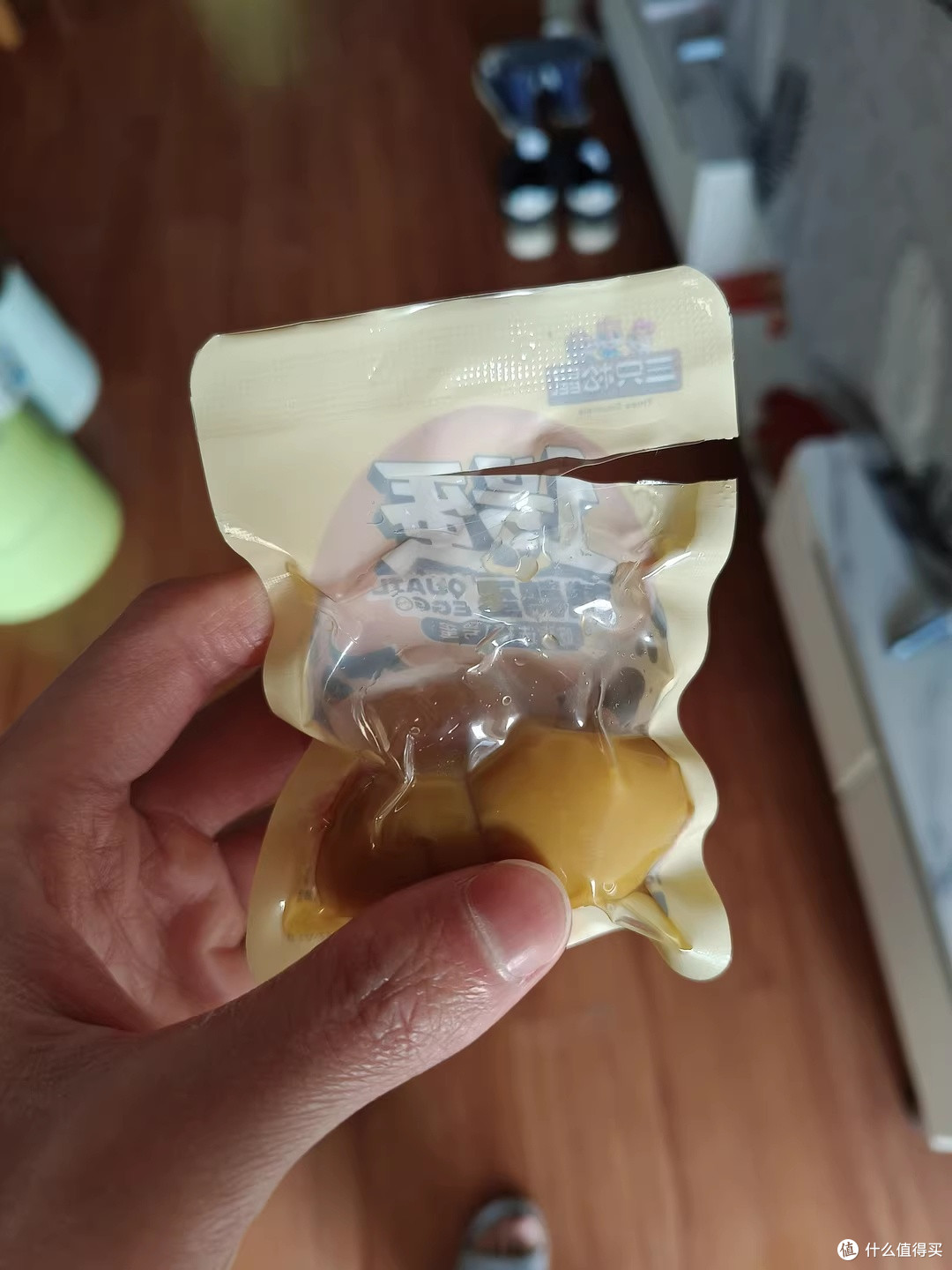 沙发、啤酒和三只松鼠鹌鹑蛋:我的看球固定节目